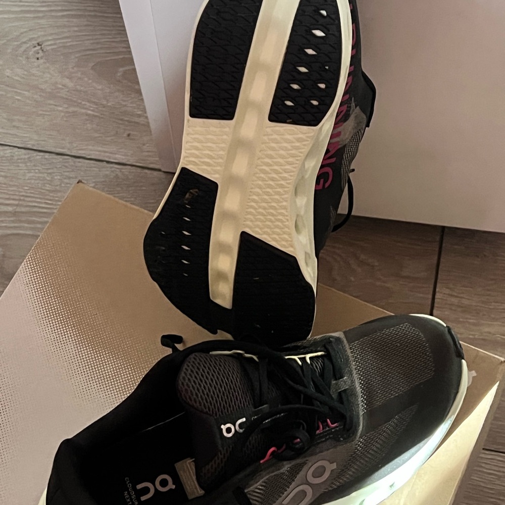 On Running Black and White Cloudsurfer Shoes - Picture 3 of 3